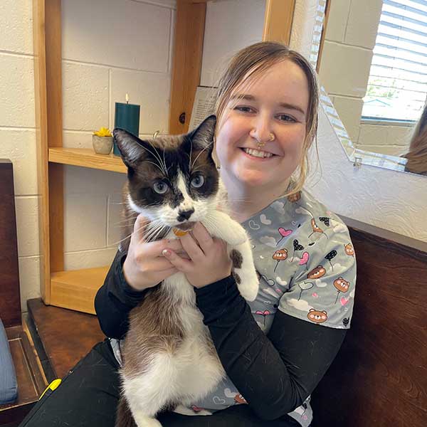 Cassie , Veterinary Assistant Cassie , Veterinary Assistant